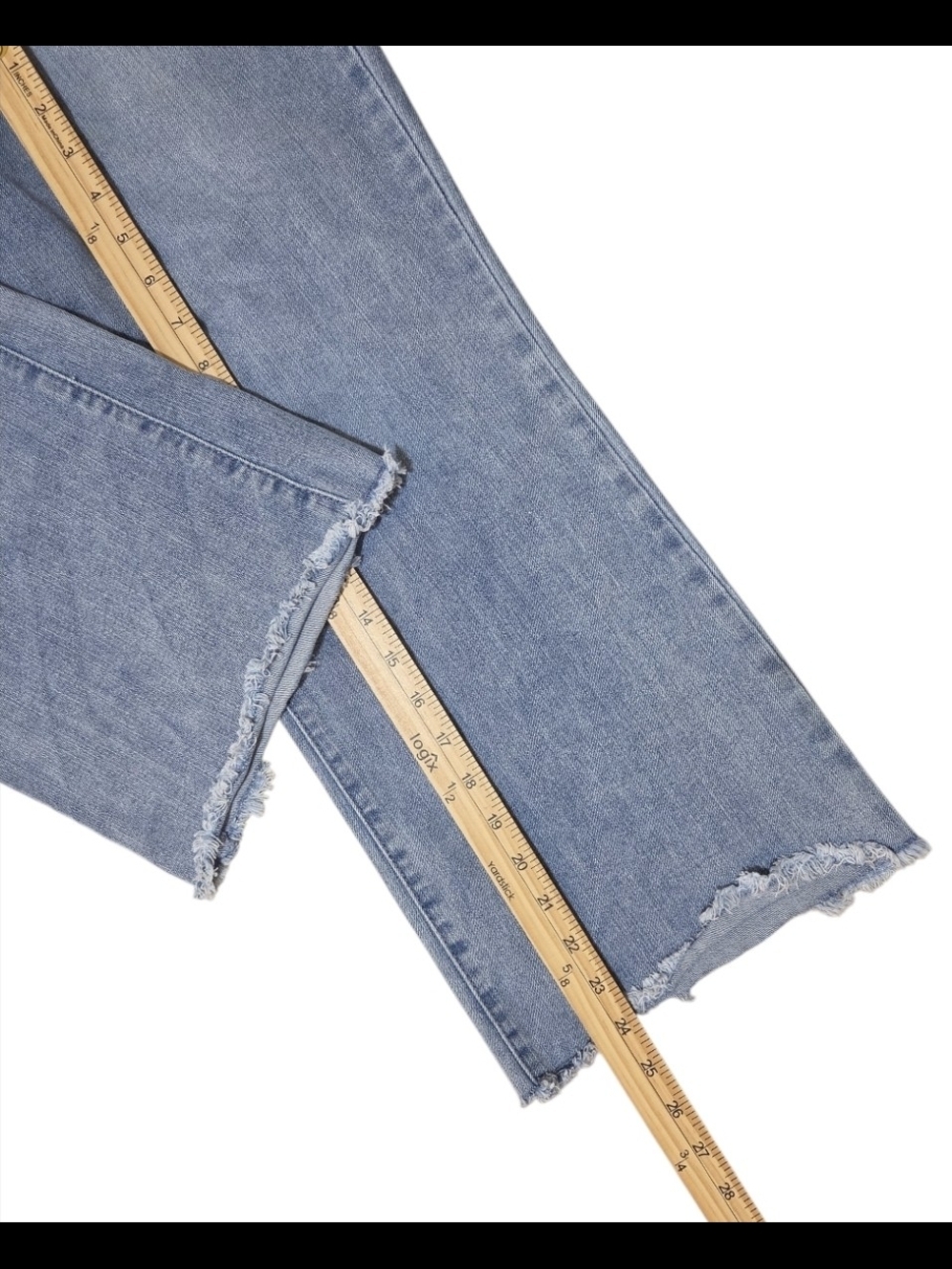 Democracy Light Wash Distressed Jeans Size 16 - Picture 5 of 14